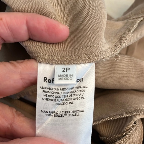 Reformation Mason wide leg cropped pants in a khaki brown size 2 petite - Picture 8 of 13